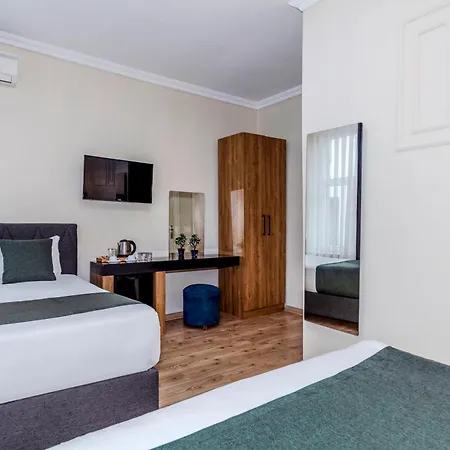 La Pera Hotel 3*